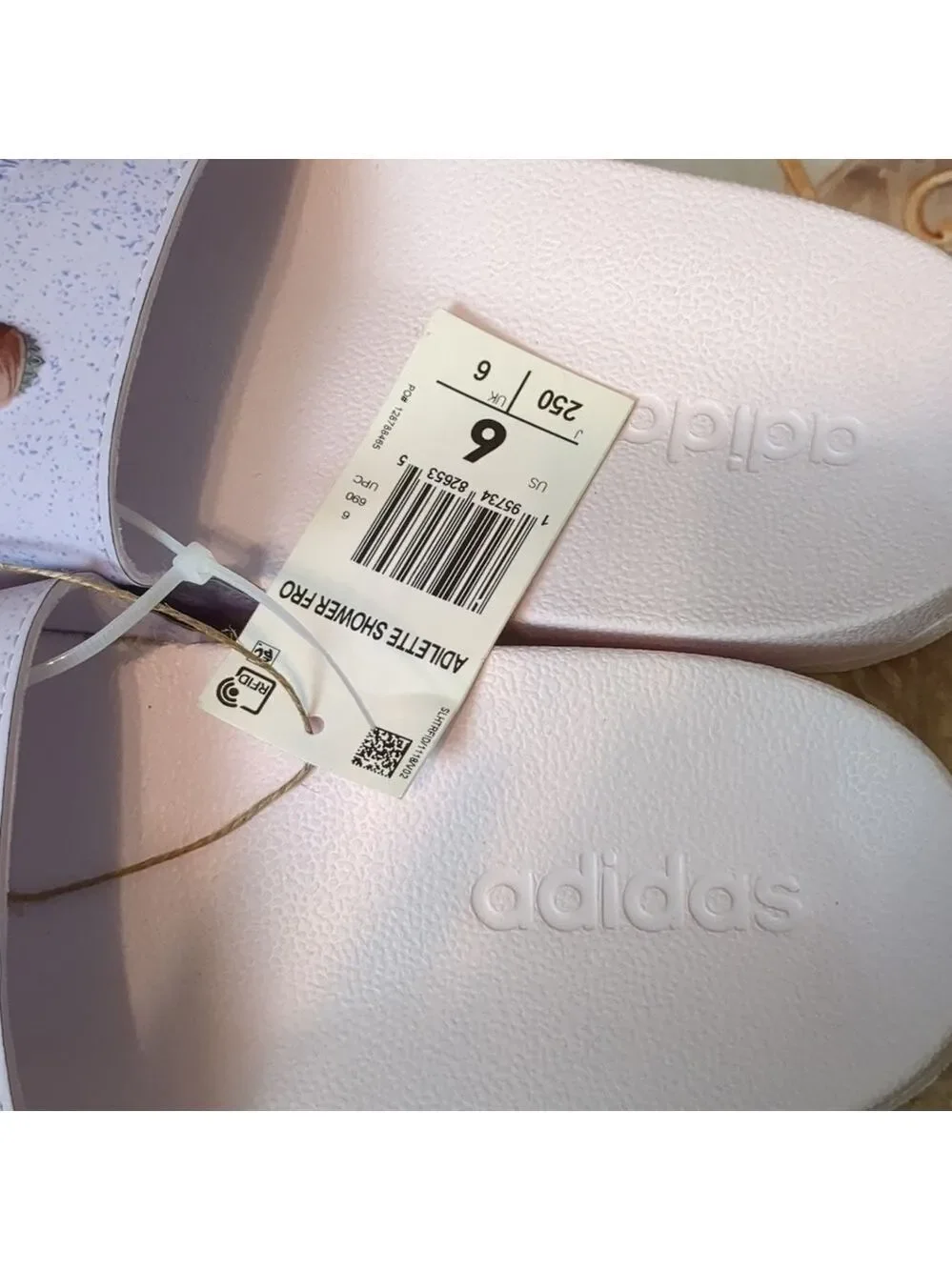 Adidas adilette frozen II shower slides